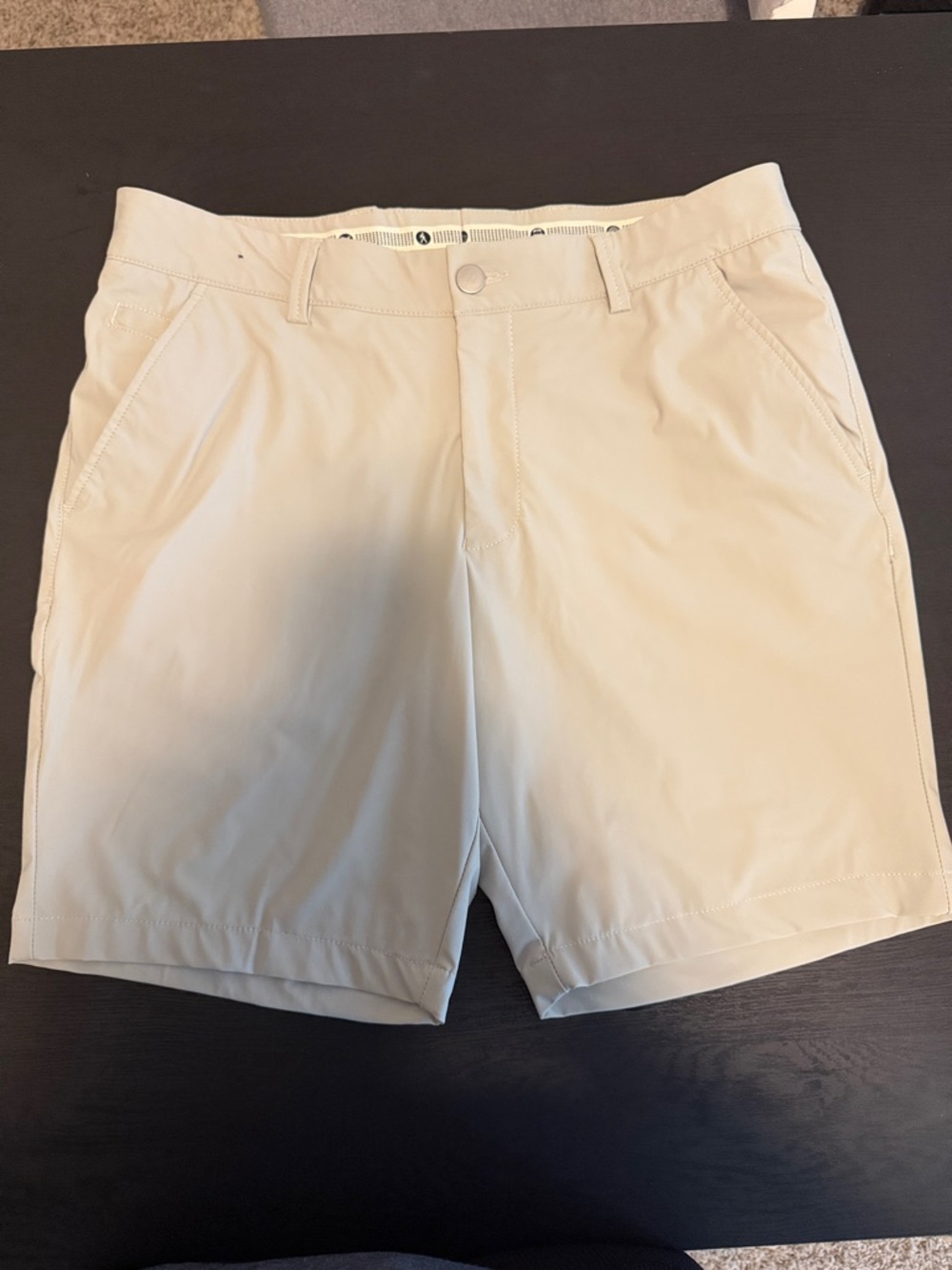 Men's Flat Front Shorts in Light Beige - Classic Summer Staple